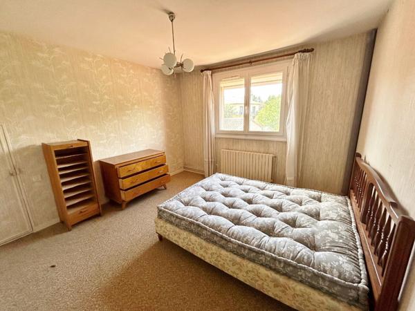 Maison Aussonne 5 pièce(s) avec double garage et grenier sur 1430 m² de terrain