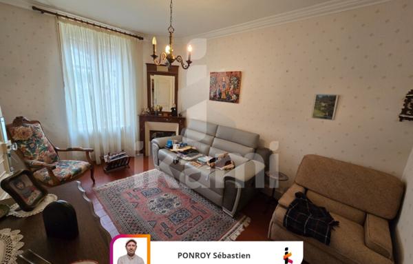 Maison de ville avec garage en plein centre de Chabris