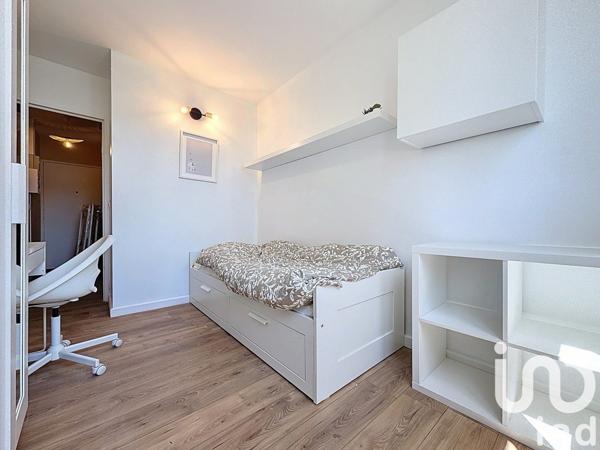 Location appartement 6 pièces 77 m² Évry