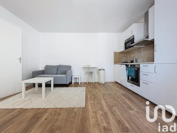 Location appartement 6 pièces 77 m² Évry