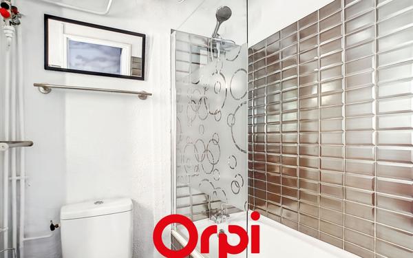 Appartement à louer    1 pièce •  Bandol