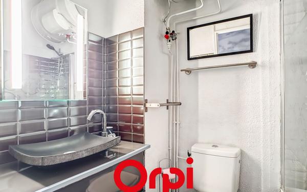 Appartement à louer    1 pièce •  Bandol