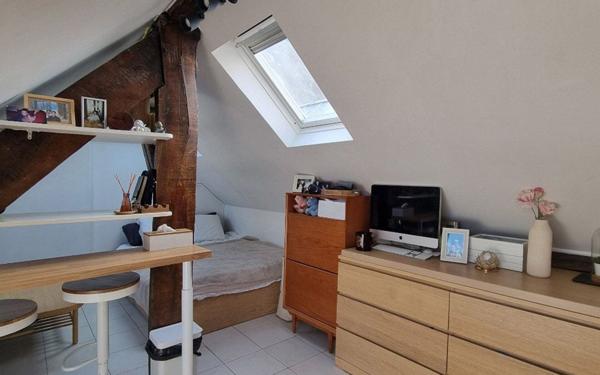 Appartement à vendre    1 pièce •  Paris 9