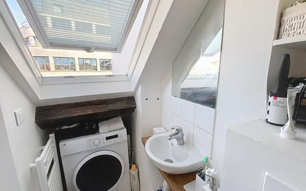 Appartement à vendre    1 pièce •  Paris 9