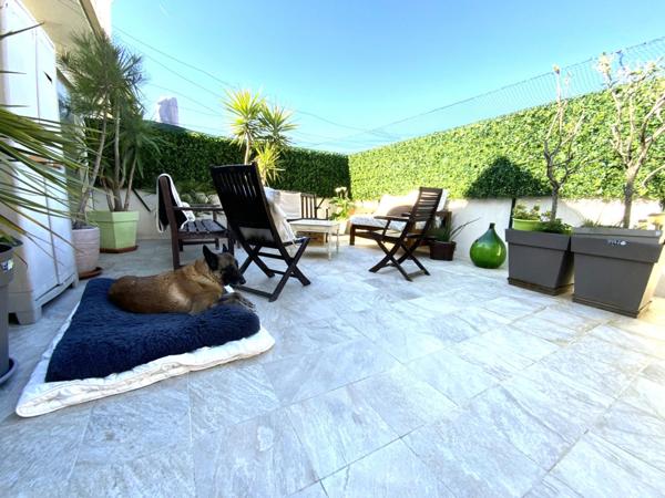Appartement à vendre 3 pièces, dernier étage ANTIBES (06)