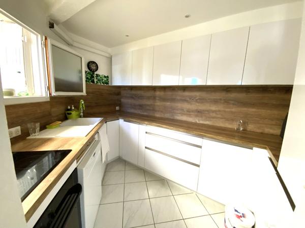 Appartement à vendre 3 pièces, dernier étage ANTIBES (06)