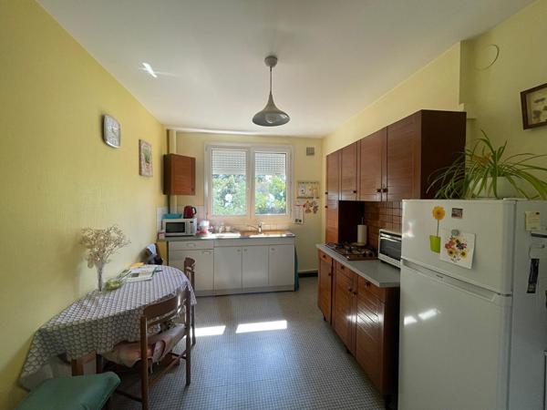 Appartement Nantes 3 pièce(s), balcon, cave et parking privatif