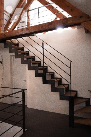 Maison d'environ 270 m2 avec piscine