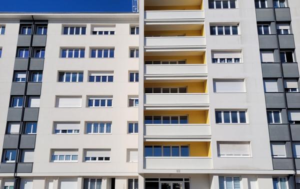 Appartemet F1 avec balcon cuisine et salle d'eau