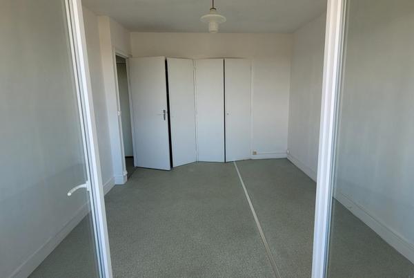 Appartemet F1 avec balcon cuisine et salle d'eau