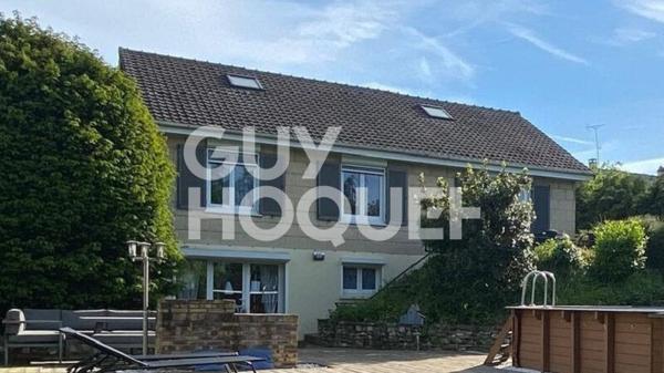 EPÔNE - Grande maison familiale avec deux logements indépendants, dépendances et terrain de 1 258 m²
