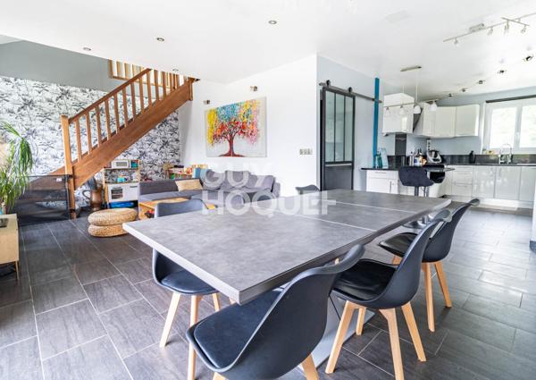 EPÔNE - Grande maison familiale avec deux logements indépendants, dépendances et terrain de 1 258 m²