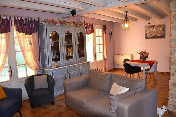 MAISON  5 PIECES 103 M2 349000 Euros HN Charge Vendeur