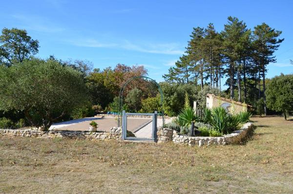 MAISON  5 PIECES 103 M2 349000 Euros HN Charge Vendeur