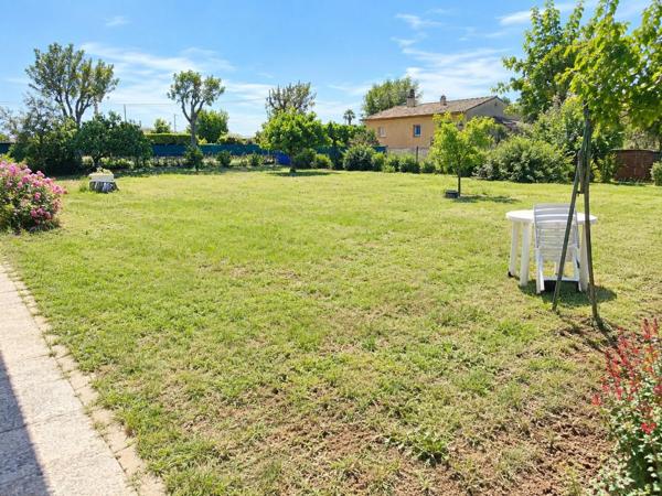 Maison avec 1 817 m² de terrain divisible