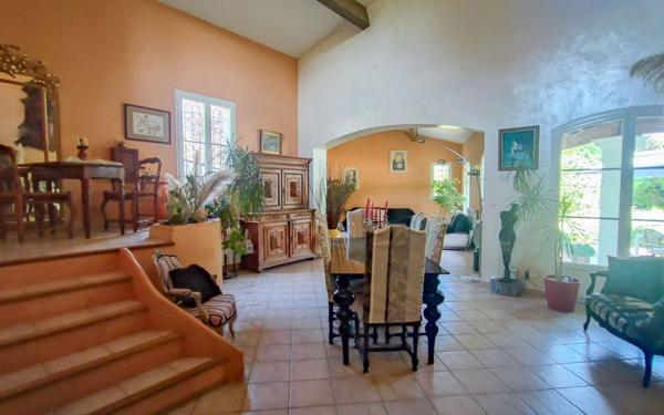 Maison à vendre    7 pièces •  Blauzac