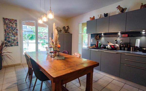 Maison à vendre    7 pièces •  Blauzac