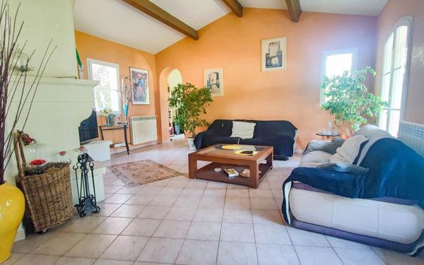 Maison à vendre    7 pièces •  Blauzac