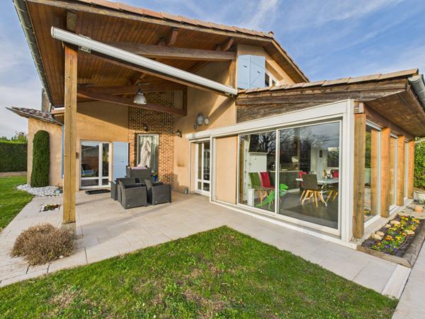 MAISON D'ARCHITECTE DE 170M² SUR PARCELLE 1158M² SITUEE SECTEUR PRISE BOURG LES VALENCE 26500