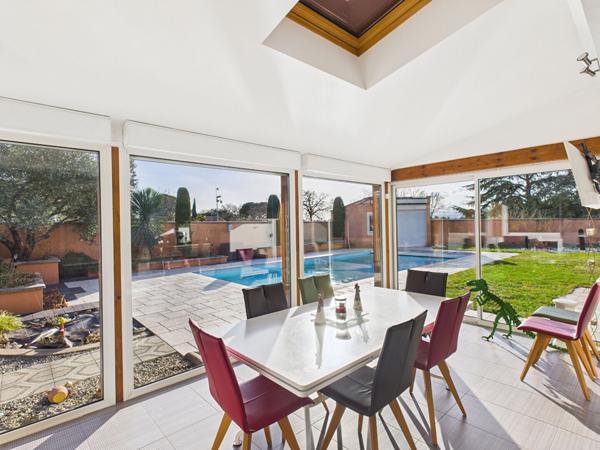 MAISON D'ARCHITECTE DE 170M² SUR PARCELLE 1158M² SITUEE SECTEUR PRISE BOURG LES VALENCE 26500