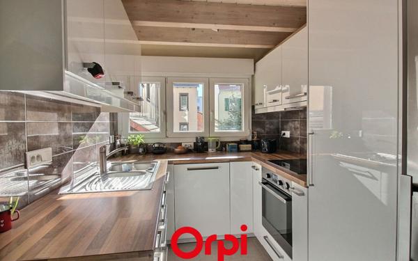 Appartement à vendre    3 pièces • 48 m2 Strasbourg