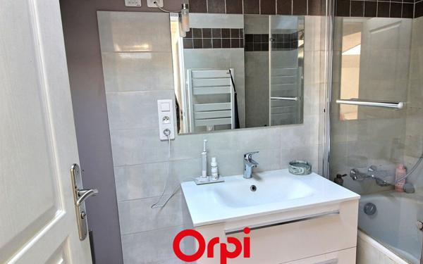 Appartement à vendre    3 pièces • 48 m2 Strasbourg