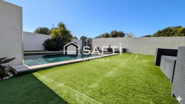 Dans le secteur très recherché des 4 chemins des routes, proche des commodités, maison contemporaine  avec piscine