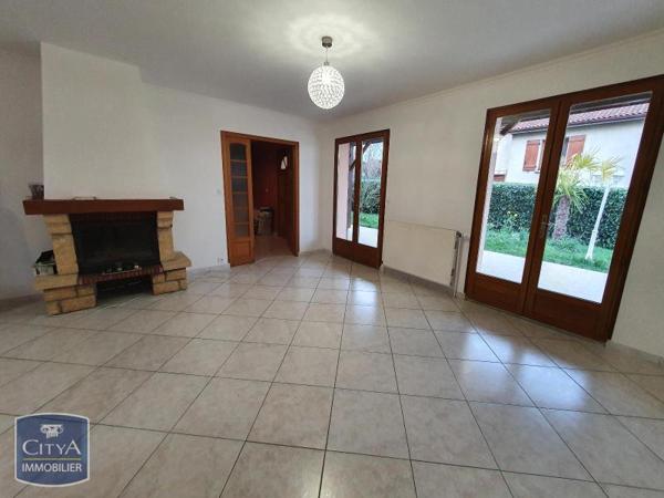 Maison à louer 6 pièces 147.62m² Genay (69730)