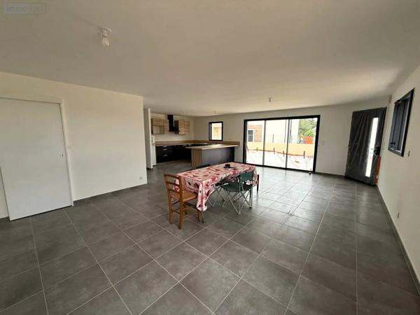 Location - Maison Châteaubourg 35220 5 pièces 119 m 2 526 m 2