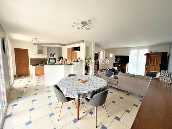 Maison à CHOLET, 49300 - 11 pièces 170m²