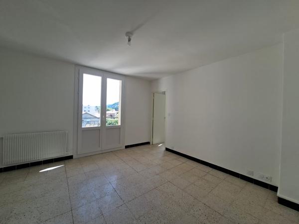 Appartement + annexe