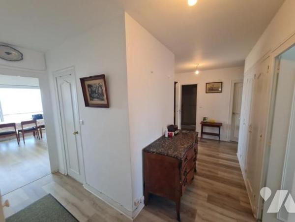 APPARTEMENT FACE MER PROCHE COMMERCES ET COMMODITÉS DU CENTRE-VILLE