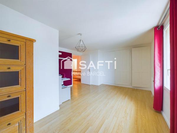 Propriété authentique avec deux maisons, dépendances et terrain de 3 564 m²