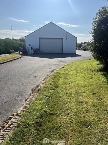 Local 250 m² à Ploumilliau 22300