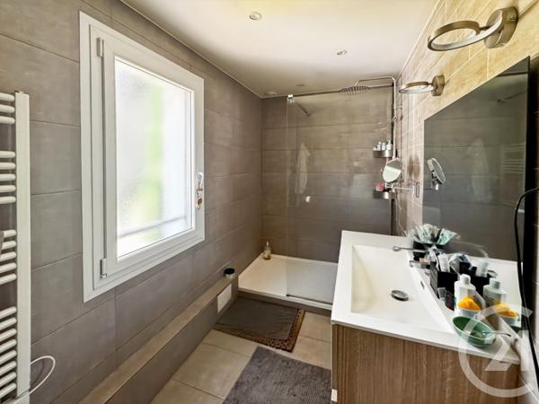 Maison à vendre  5 pièces - 136,22 m2 MARSEILLE - 13011