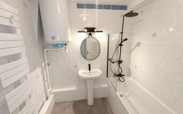 Appartement à vendre    2 pièces • 46,05 m2 Paris 11