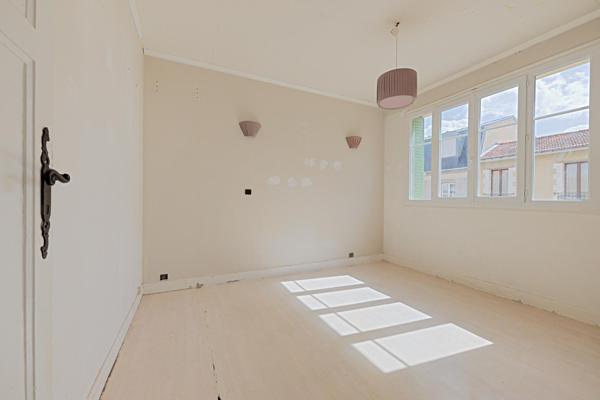 2 pièces lumineux, plein centre