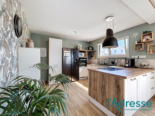 Maison récente avec vie de plain pied à Nuillé sur Vicoin