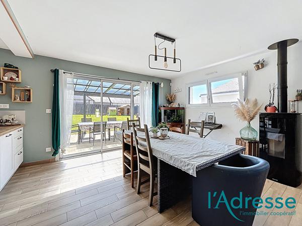 Maison récente avec vie de plain pied à Nuillé sur Vicoin