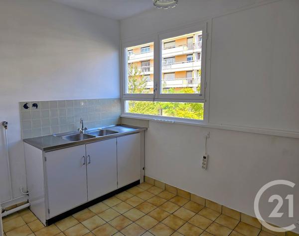 Appartement F3 à vendre  3 pièces - 61,58 m2 EPINAY SOUS SENART - 91