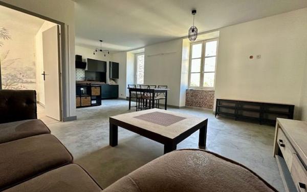 Appartement à vendre    8 pièces •  Jonzac