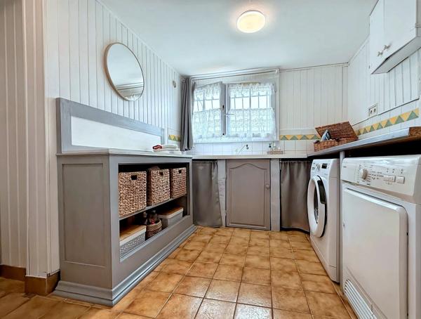 NOUVEAU PRIX – Plain-pied à la Pironnière avec jardin arboré et double garage