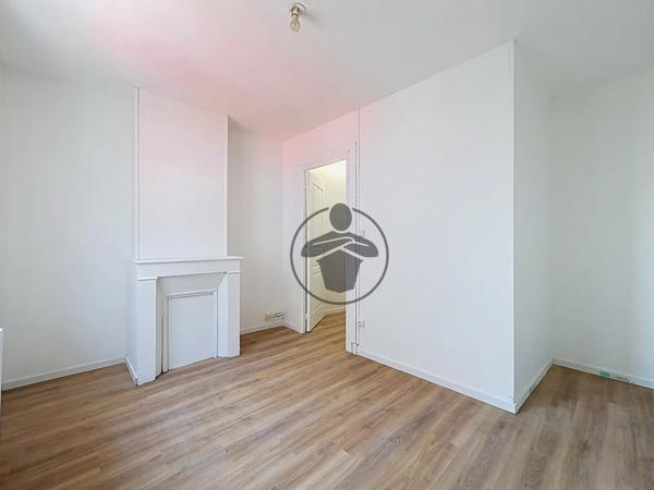 Location                                                      Maison
                        
                     3 pièces                      65 m2                     à Saint-Quentin