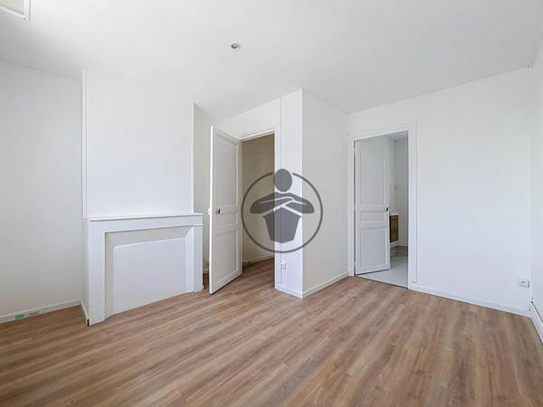 Location                                                      Maison
                        
                     3 pièces                      65 m2                     à Saint-Quentin