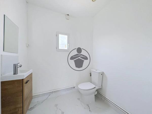 Location                                                      Maison
                        
                     3 pièces                      65 m2                     à Saint-Quentin