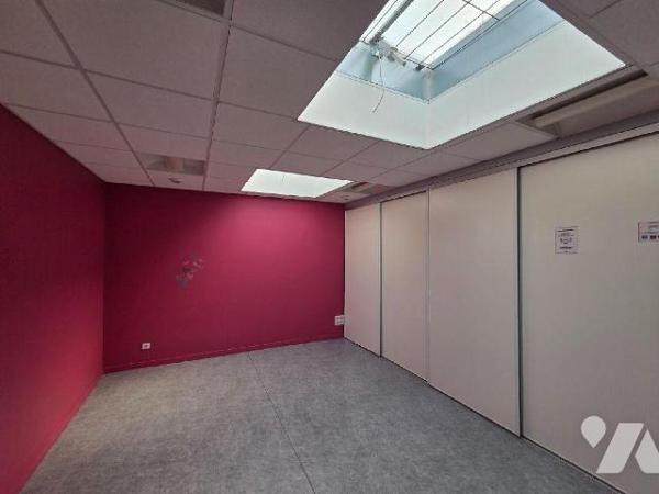MERVILLE 59660- En Exclusivité chez votre Notaire : A vendre Ensemble immobilier professionnel ...
