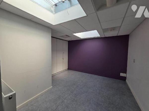 MERVILLE 59660- En Exclusivité chez votre Notaire : A vendre Ensemble immobilier professionnel ...
