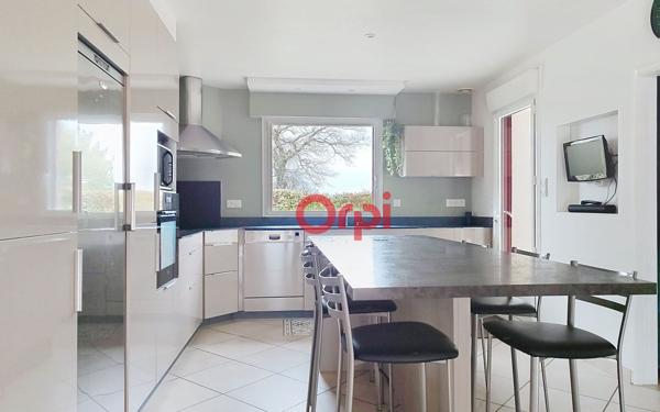 Maison à vendre    5 pièces •  Elven