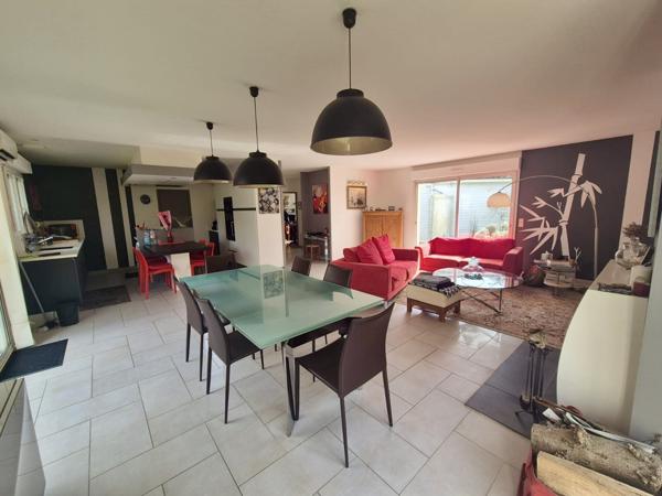 Maison 6 pièce(s) 4 chambre(s) 170 m²