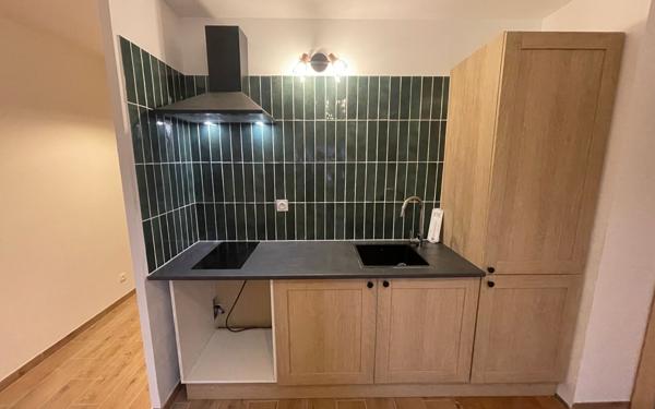 Appartement à louer    1 pièce • 24,46 m2 Étréchy